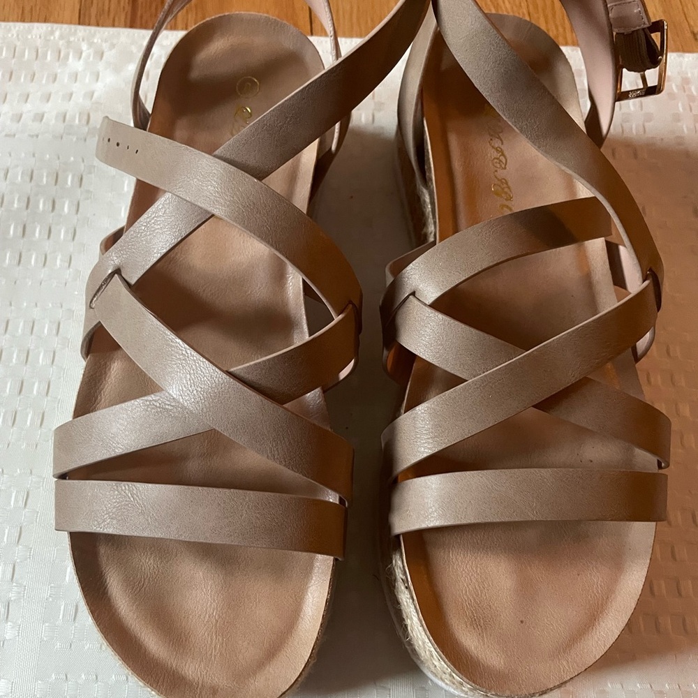 Women's Tan Strappy Sandals